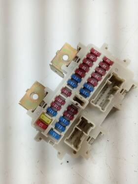 663.da1707 Nissan 04-07 Titan Cabin Interior Fuse Box Relay Junction Oem Used Tested