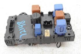 663.da1z93 Nissan 1990-1996 300zx Z32 2 Cabin Fuse Box 24310 30p00