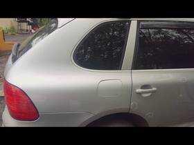 663.po1305 Porsche Cayenne 2005 Fuse Box Cabin 25291