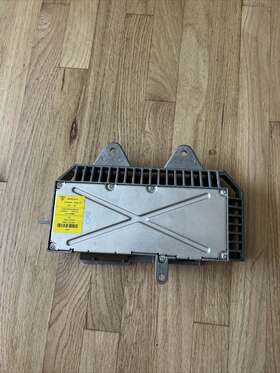98764544101 Porsche 2010 Cayman 987 Radio Stereo Audio Amp Amplifier