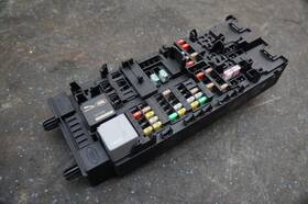 Hpla14a073bb Range Rover Lr078445 Front Electrical Fuse Relay Box Oem 2013-16