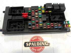 Ah22-14f041-bh Rover 591.rv1311 2010-2011 Land L320 Lr4 Front Relay Fuse Box 11041021