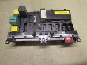 663.rv1505 Rover Range Rov 2005 Rh Front Interior Fuse Box 71049