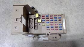 82201fj010 Subaru 663.su1m12 2012 12 Impreza Interior Fuse Box Cabin 47082