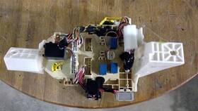 663.sz1g09 Suzuki 2009 09 Sx4 Interior Fuse Box Cabin 44602