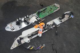 1008442-00-b Tesla 1031042-20-c Hv Battery Rear Ancillary Plate Computer S 2015
