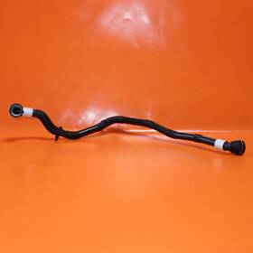 1077589-00-d Tesla Model 3 Cooling Hose Radiator Outlet 2018 2019 2020 2021 2022
