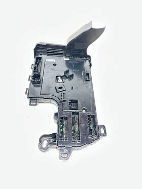 1078673-00-k Tesla 1078673-00-d Oem 17-24 Model 3 Front Left Low Voltage Control Body Module