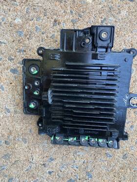 1112379-00-e Tesla Model S 12v Front E-fuse Module 2016-2020