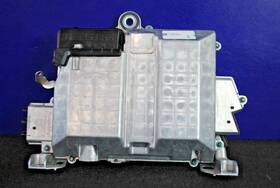 1118182-84-h Tesla 111818284h 17-19 Model 3 Front Electrical Control Module Assembly Oem