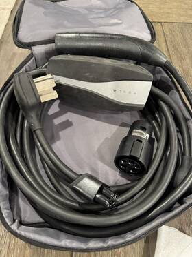 1130386-00f Tesla Gen 2 Charger Mobile Connector With 14-50 And 3r Adapters. Models 3 Y S X