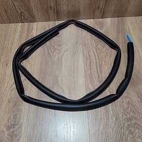 1500060-00-b Tesla 2020-2024 Model Y New Oem Rear Door Seal Secondary