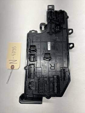 1585693-01-b Tesla Model S Plaid Right Side Controller 2021-2022 4735