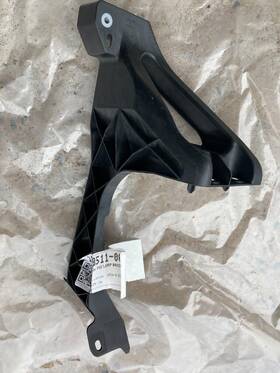 1643511-00-b Tesla Model S Front Left Headlight Bracket Inner 2021-2023 Oem