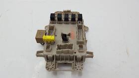 663.to1102 Toyota Rav 4 2002 Fuse Box Cabin 522667