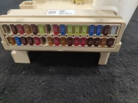 663.to1113 Toyota Rav 4 2013 Fuse Box Cabin 461485