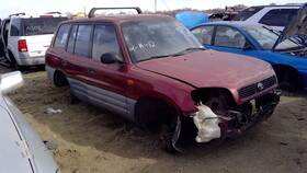 663.to1197 Toyota Rav 4 1997 Fuse Box Cabin 294353