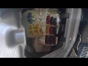 663.to1295 Toyota 4 Runner 1995 Fuse Box Cabin 543894