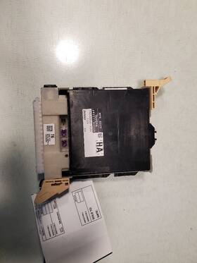 663.to1317 Toyota Tacoma 2017 Fuse Box Cabin 35625