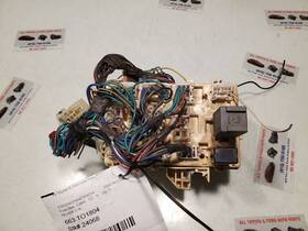 663.to1804 Toyota Tacoma 2004 Fuse Box Cabin 50862