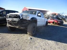 663.to1812 Toyota Tacoma 2012 Fuse Box Cabin 1618481