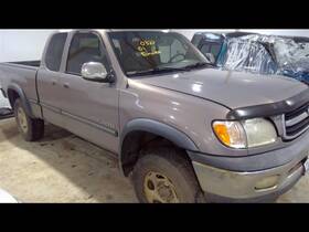 663.to1901 Toyota Tundra 2001 Fuse Box Cabin 1324110