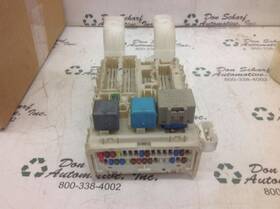 663.to1a05 Toyota Prius 2005 Fuse Box Cabin 304713-1