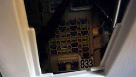663.to1f03 Toyota Highlandr 2003 Fuse Box Cabin 569378