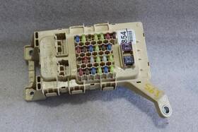 663.to1f06 Toyota 2004 2005 2006 2007 Highlander Dash Fuse Box 3.3l 2wd Limited Broken Tab