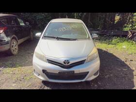 663.to1g14 Toyota Yaris 2014 Fuse Box Cabin 28450