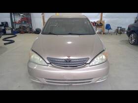 663.to1h03 Toyota Camry 2003 Fuse Box Cabin 1357517