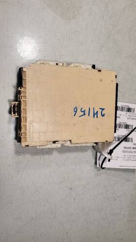 89221-06210 Toyota 663.to1j13 Camry 2013 Fuse Box Cabin Id R4