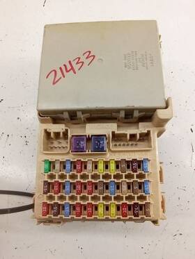 89221-ac070 Toyota 663.to1o04 2004 Avalon Cabin Interior Fuse Box Relay Junction Oem Used