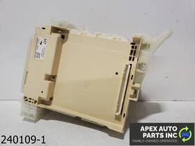 663.to1q12 Toyota Oem 2015-2017 Sienna Fuse Box Cabin