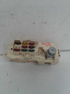 82641-8910 Toyota 89-95 Fuse Box Cabin 82641 8910