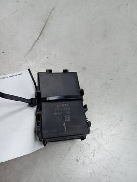 89111-47062 Toyota Chassis Ecm Network Gateway Prius Vin Fu Fits 16-18