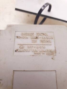 89550-35240 Toyota Engine Ecm Emission Control Federal Emissions Fits 84-87 Pickup