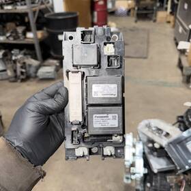 G3843-48021 Toyota G9271-47020 Prius 2010-2017 Junction Box Relays With Fuses