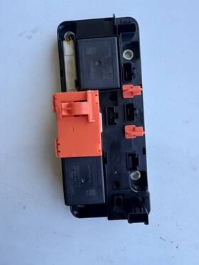 G92z1-47080 Toyota 2016-2019 Prius Hybrid Battery Junction Block Grey Fuses