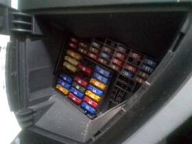 663.vw1b01 Volkswagen Interior Cabin Fuse Box From 01 2001 Beetle
