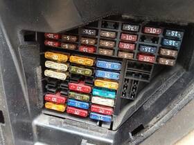 Volkswagen 663.vw1j01 Jetta 2001 Fuse Box Cabin 46118