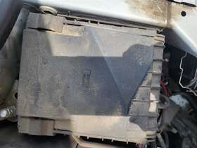 463654 Volkswagen Fuse Box Engine Compartment Fits 07-11 Eos