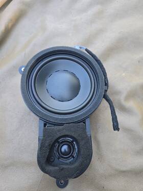 30752352 Volvo 2010 13 Xc90 Front Door Dynaudio High Performance Premium Speaker