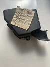 02 Oem Volkswagen Beetle 2.5L Engine Box No Fuses.. Fixed Price $15.99.