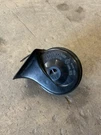 94-04 Land Rover Discovery 1 Oem Low Note Tone Horn YEB500060 B22A. Fixed Price $19.95.