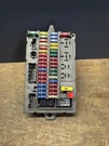 Land Rover Discovery Main Interior Fusebox YQE103320. Fixed Price $127.61.